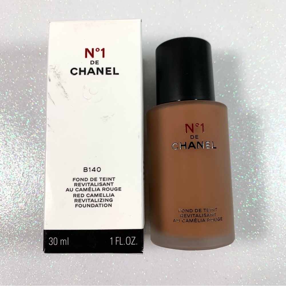 Chanel N°1 De Chanel Revitalizing Foundation B140 BNIB
